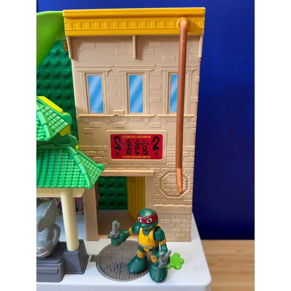 TMNT Half-Shell Heroes Chinatown Playset with Raphael and Dinosaur Figures